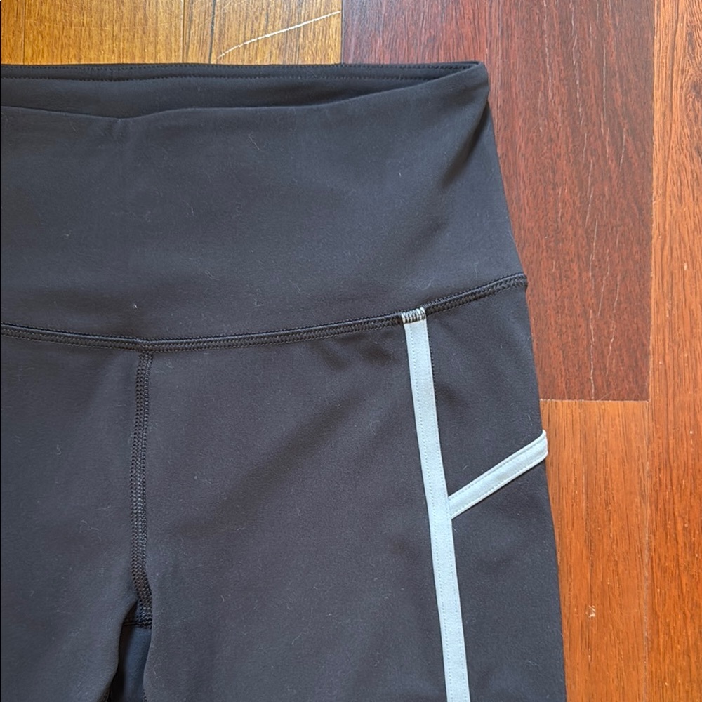 Motion | Charcoal Leggings with Light Grey Stripe Detail | Size Medium - Picture 2 of 5